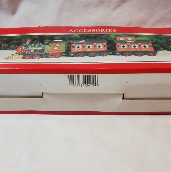 Dickens Collectibles Vintage 1998 Hand Painted Porcelain Train Set, 3 Pieces - Picture 13 of 14